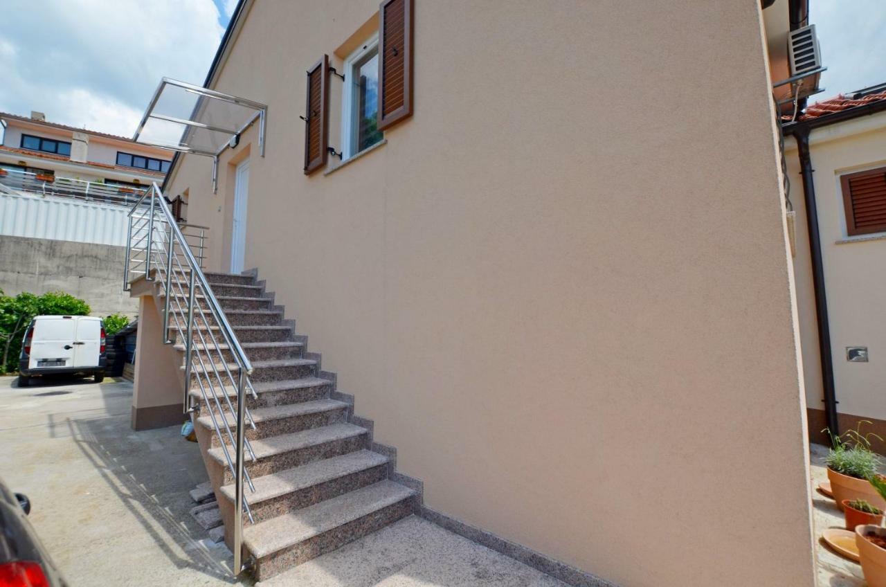 Apartments Golden Hour Jurdani Exterior photo