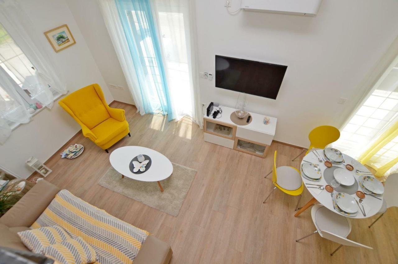 Apartments Golden Hour Jurdani Exterior photo