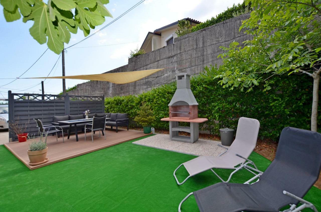 Apartments Golden Hour Jurdani Exterior photo